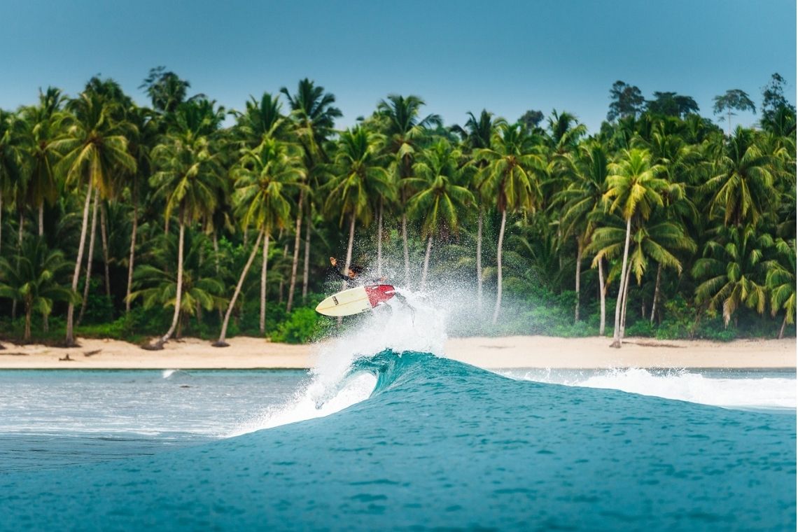 Keindahan Ombak Mentawai